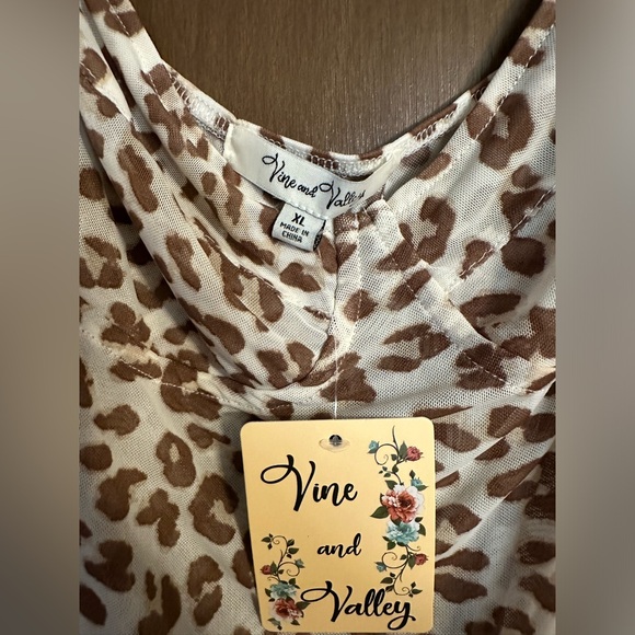 Vine and Valley Sheet Leopard Bodysuit - Picture 2 of 5